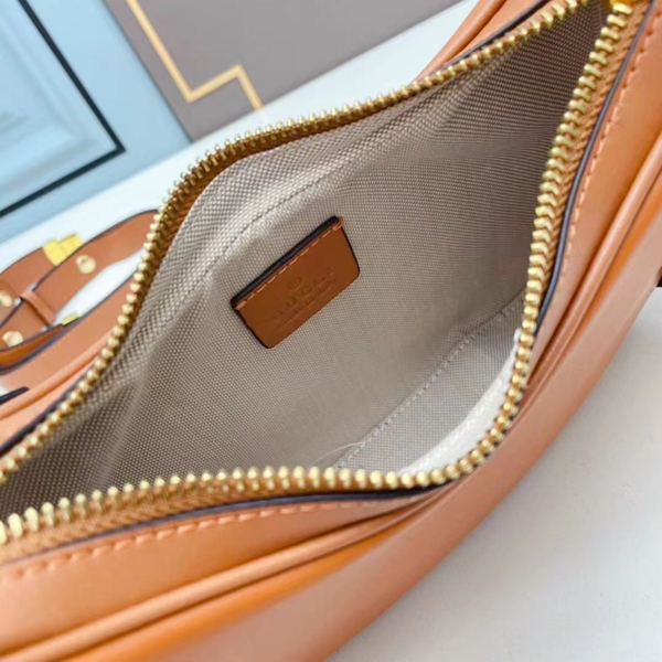 激安グッチバッグコピー角部分ディテール